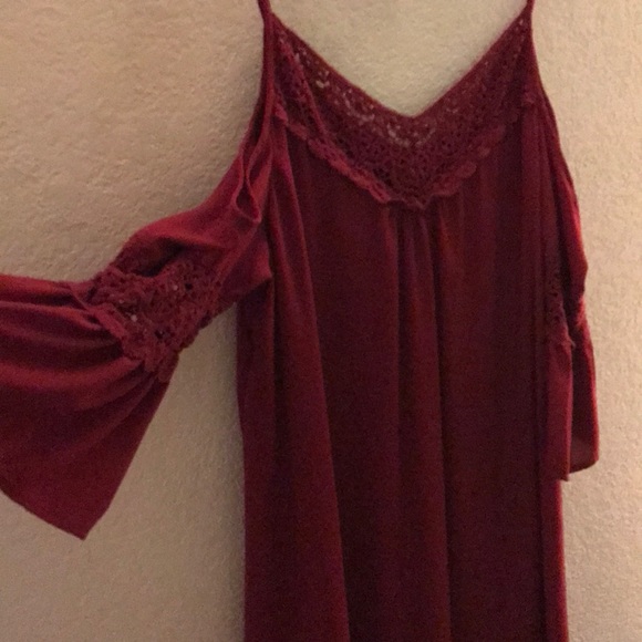 red dress - Picture 2 of 4